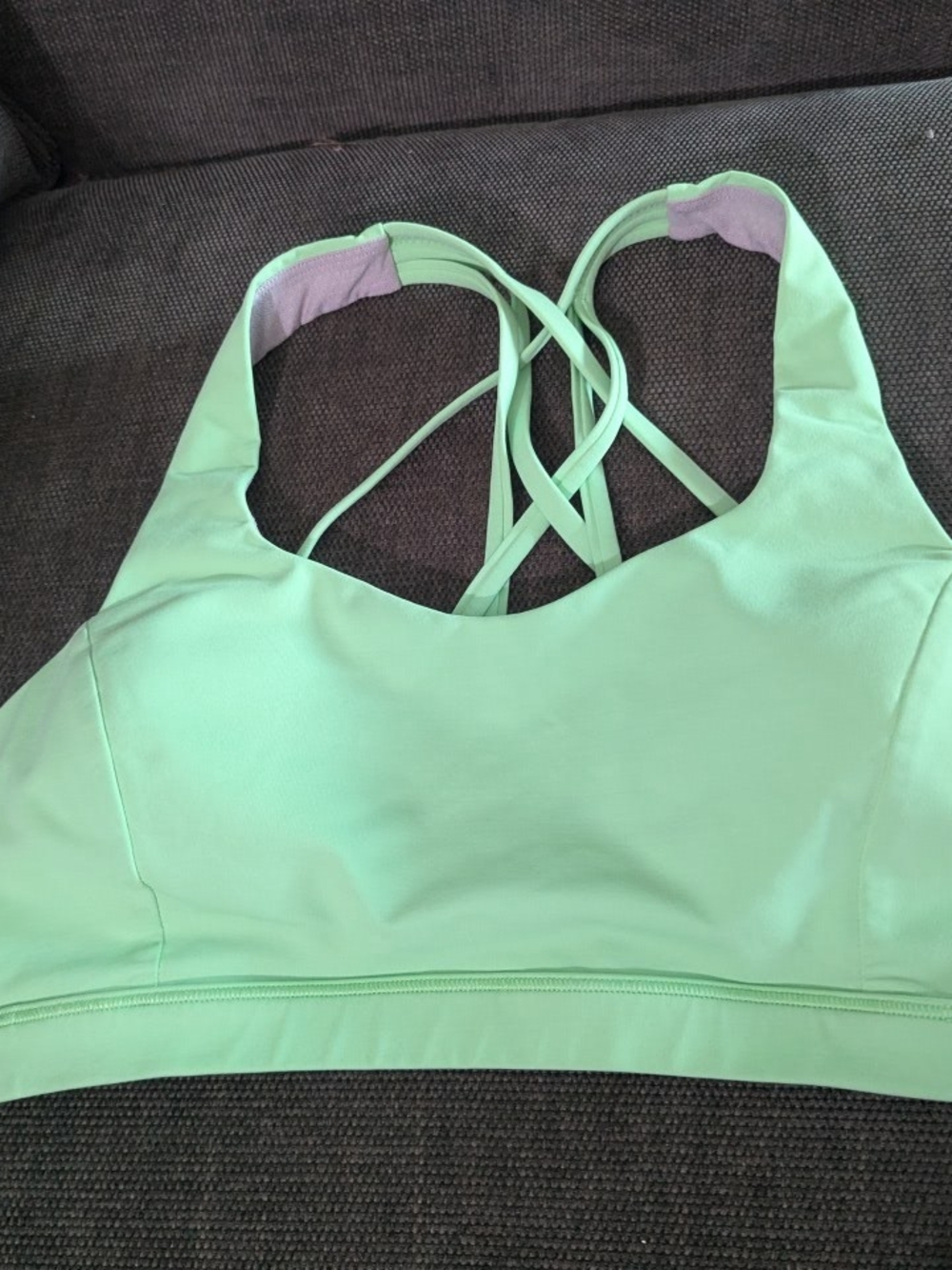 Lululemon Energy Bra *Medium Support (Size 8) – Wild Mint